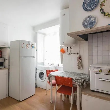Apartament With 4 Bedrooms In Lisboa, With Wonderful View And Wifi Lizbona